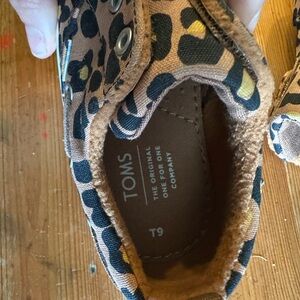 Toms Kids Leopard Print Shoes - Brown and Black